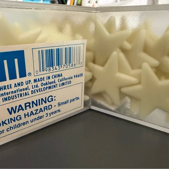 🆕 Star o Stars box of 100 adhesive glow in the dark plastic stars constellation - Picture 3 of 3